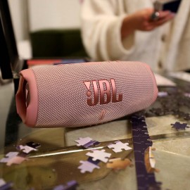 Беспроводная акустика JBL Charge 5 Pink