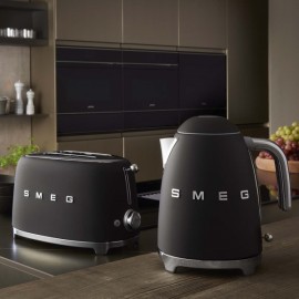 Электрочайник Smeg KLF03BLMEU