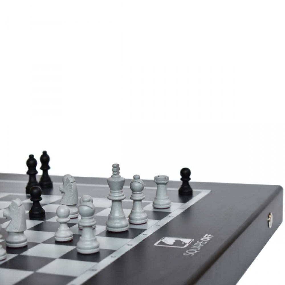 Умные шахматы с подсветкой. Шахматы Grand Kingdom Set. Умные шахматы Square off Grand Kingdom Set sqf-GKS-001. Шахматы "Grand Kingdom Set Limited Black Edition" (sqf-GKS-BLK). Шахматы Square off Black.
