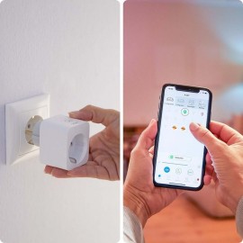 Умная розетка WiZ Smart Plug (929002427101)